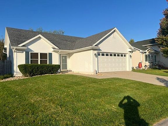 2nd image of 3833 Welbeck Dr