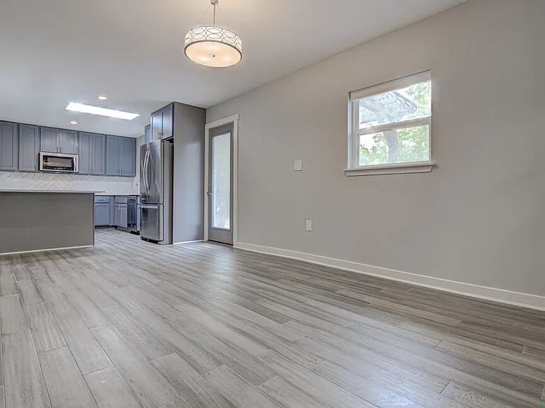 1311 Westmoor Dr — Photo 9