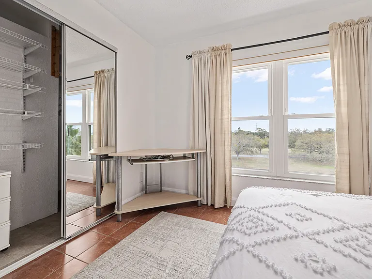 1000 Cove Cay Dr — Photo 25