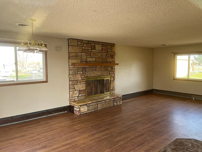 1229 Thiel Rd — Photo 9
