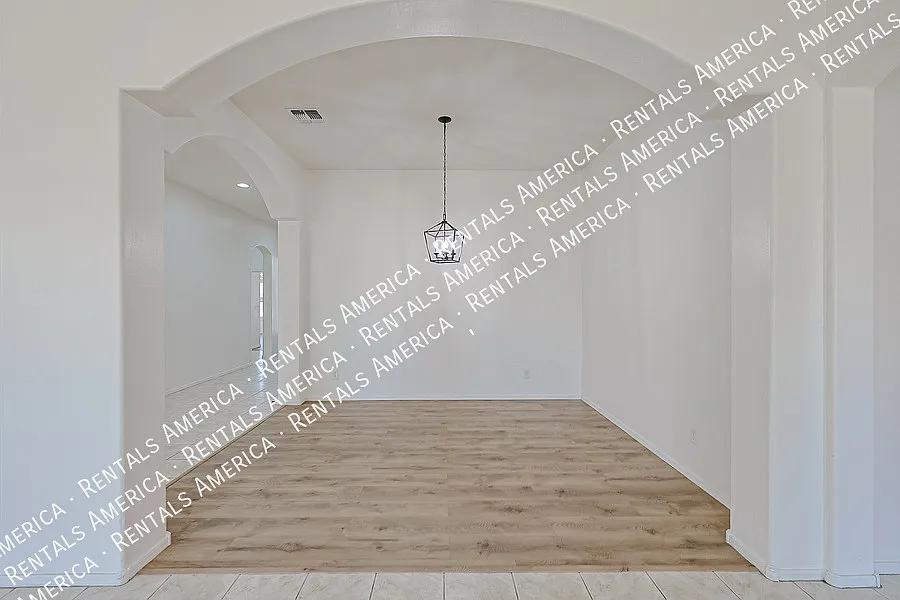 Updated 4 Bedroom Home in Gated Community — Photo 4
