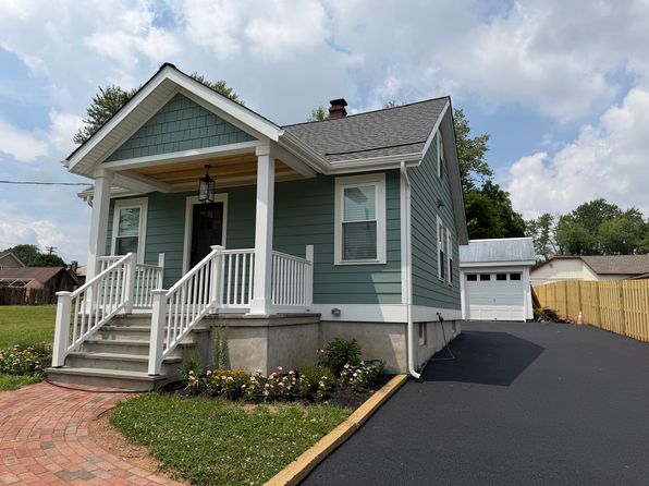 10 Pine Ln