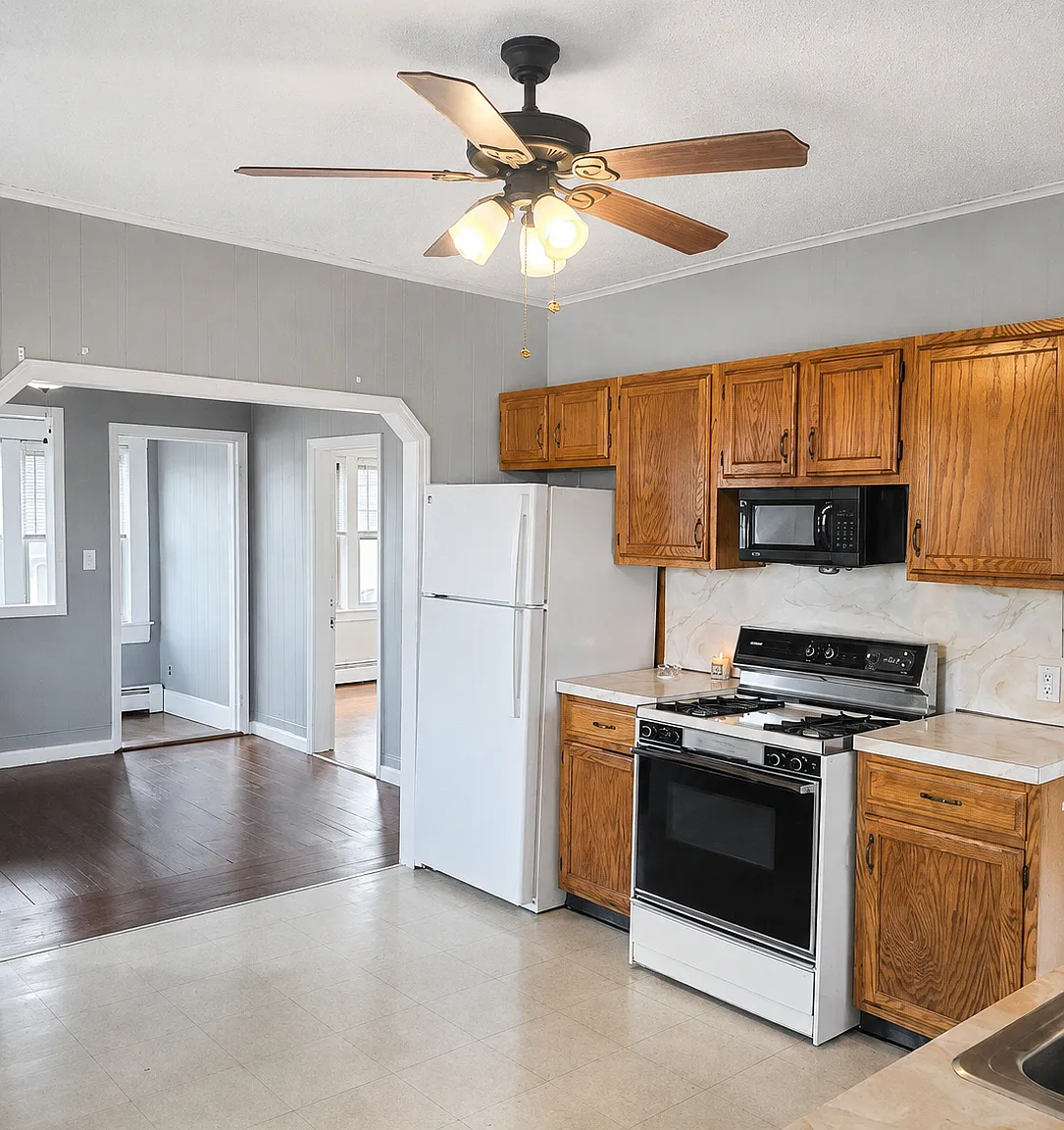 2 bed, 1000 sqft, $1,950 — Photo 1