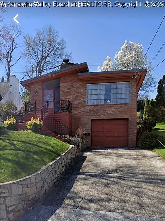 3 bed, 1600 sqft, $2,000 — Photo 1