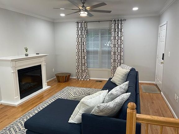 2nd image of 2152 Hideaway Ct #25