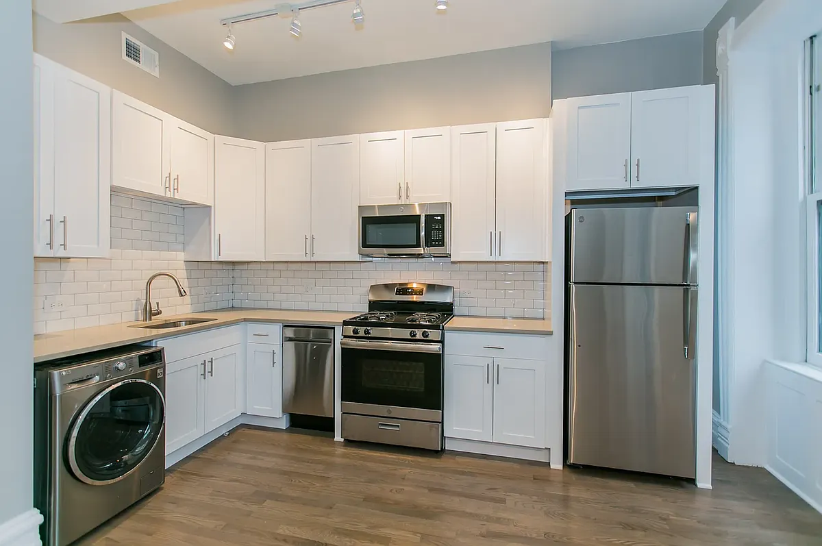 Building Photo - 801 N Wabash Ave #4S