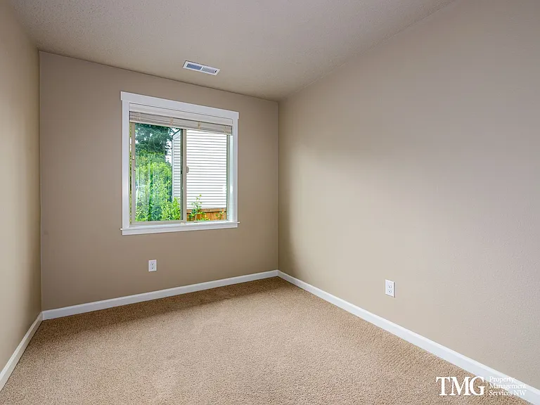 Garage, Backyard, 3 Bedroom - Now Leasing — Photo 24
