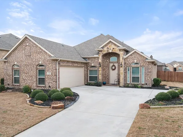 210 Heatherstone Dr, Midlothian, TX 76065