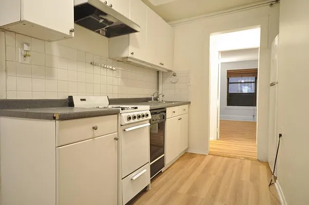 Rented by Compass | media 13