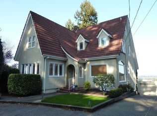 7114 SW Brier Pl, Portland, OR 97219