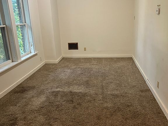2nd image of 139 S Grand Ave APT 4