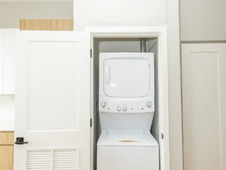 Sixty44 Residences — Photo 15