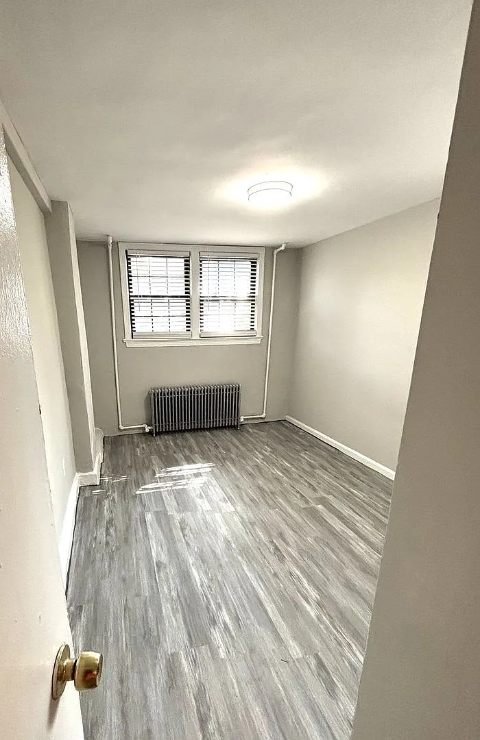 1266 Morse St Ne — Photo 4