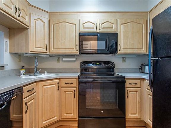 2nd image of 2870 Pharr Ct NW #702