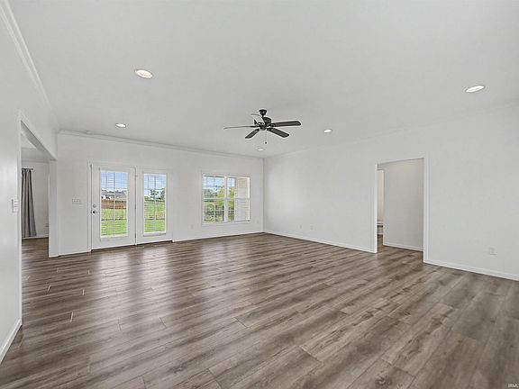 5th image of 4015 Hornby Ln