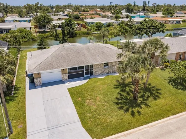 444 Edgewood Rd, Venice, FL 34293