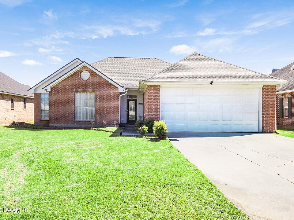 1st image of 111 Windrush Ln