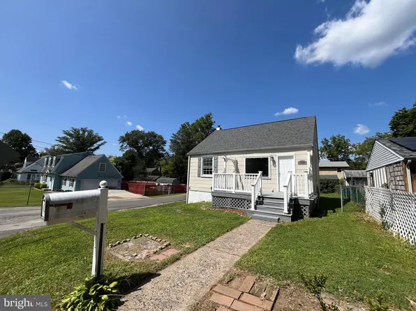 1900 Hazel Ave, Bristol, PA 19007