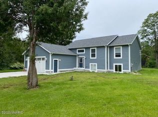 2991 Russell Rd, Muskegon, MI 49445