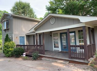 29 Cherokee St, Newnan, GA 30263