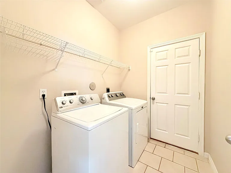 211 Briar Trace Ln — Photo 15
