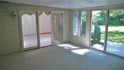 4th image of 665 Blossom Dr
