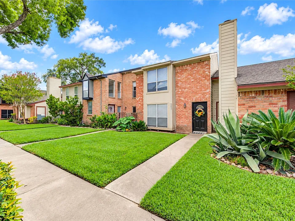 9265 Westwood Village Dr #49
