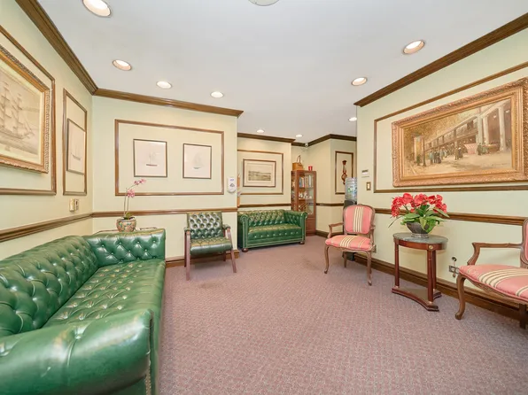 400 East 56th Street image 5 of 9