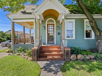 610 W Chestnut St, Denison, TX, 75020