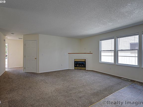 3rd image of 1508 NE Herrold Ct
