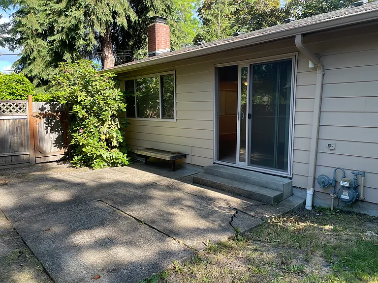 1319 NW 23rd St — Photo 22