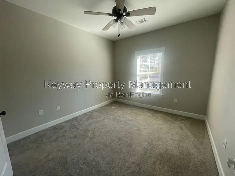 1933 Avenel Ln — Photo 13