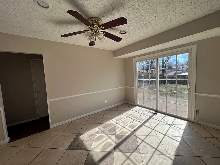8908 Saint Louis Ave — Photo 5