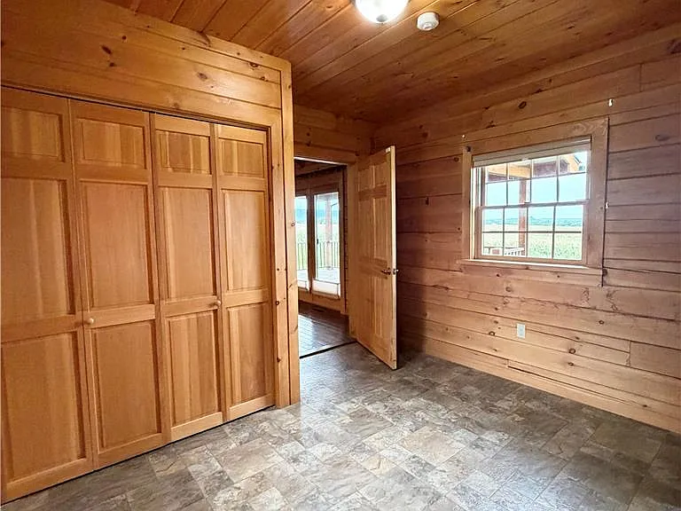 1748 Pen Argyl Rd — Photo 28