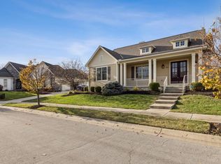 104 Carruthers Pond Dr, Cincinnati, OH 45246