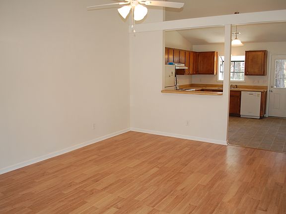 4th image of 208 Corey Ct