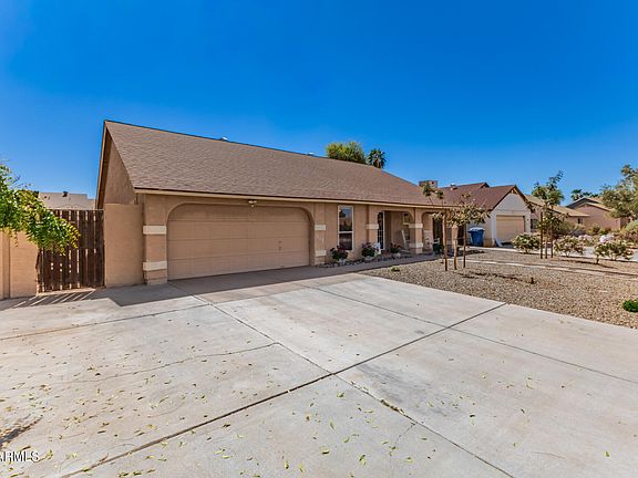 2nd image of 1719 W SHAWNEE Drive