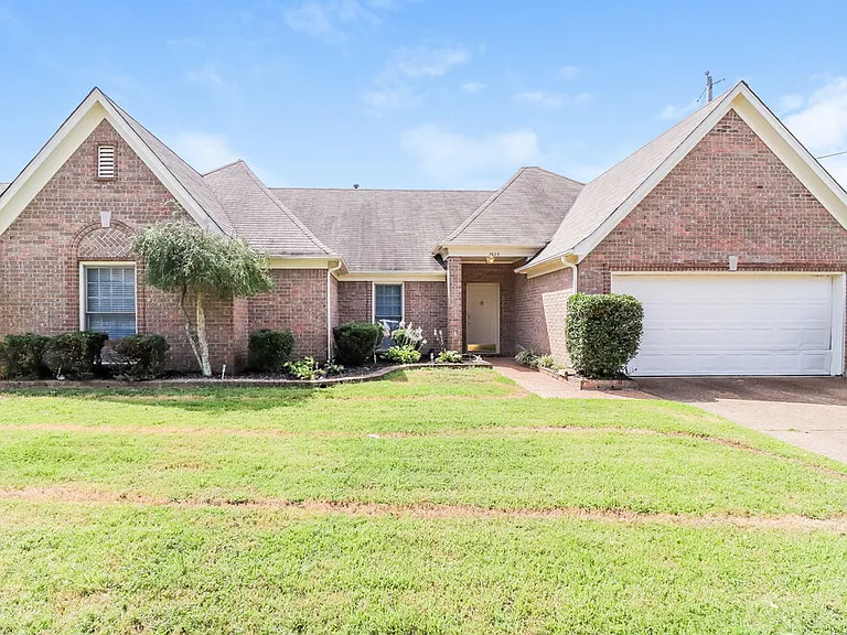 7625 Dexter Park Dr — Photo 1