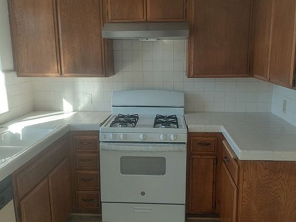 4th image of 1331 S Leland St APT 7