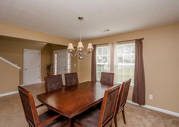 3rd image of 2153 Gardenview Dr