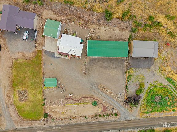 2nd image of 31018 Snake River Rd