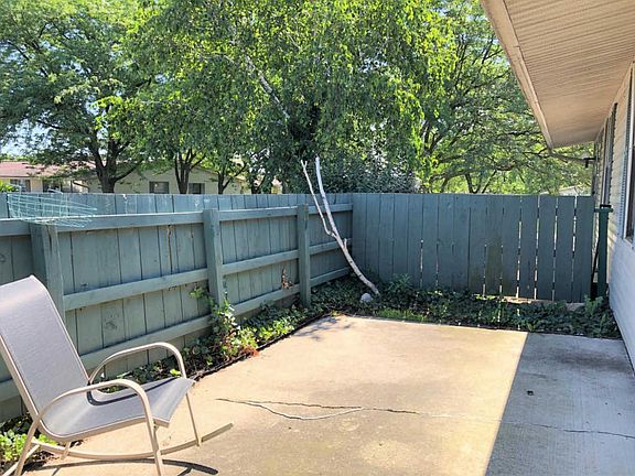 3rd image of 5585 Pipers Meadow Dr