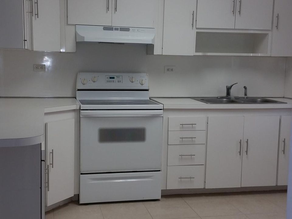 2nd image of 320 NW 116th St