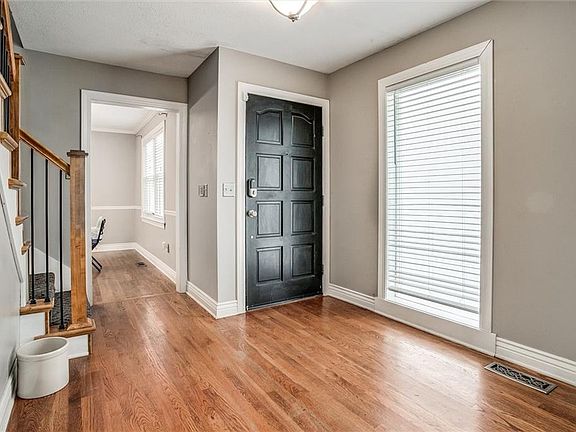 3rd image of 6630 N Anita Ave