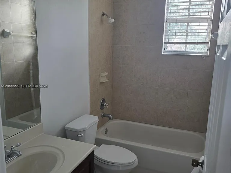 12745 SW 204th Ln — Photo 9