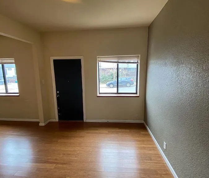 1529 W 34th Ave — Photo 14