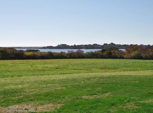 69 Warrens Point Rd, Little Compton, RI 02837