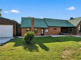 15743 Easterling Rd, Pea Ridge, AR 72751