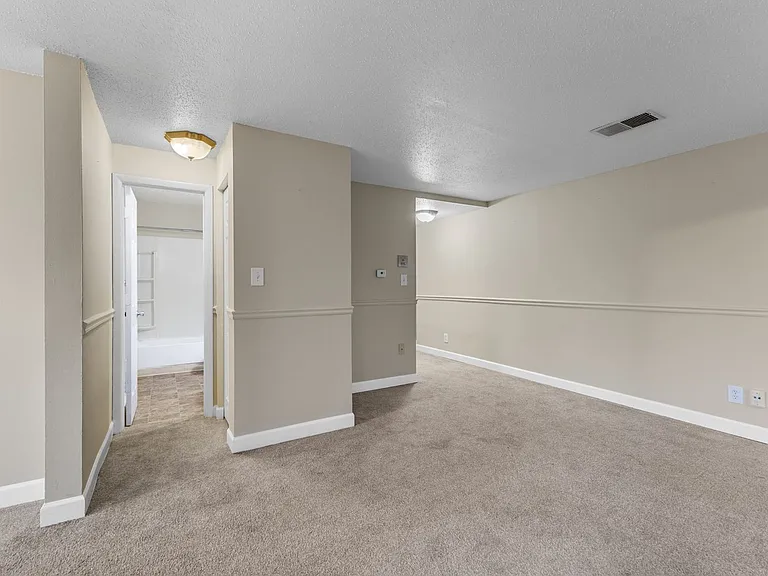 Balsam Avenue Apartments - The Villages — Photo 42