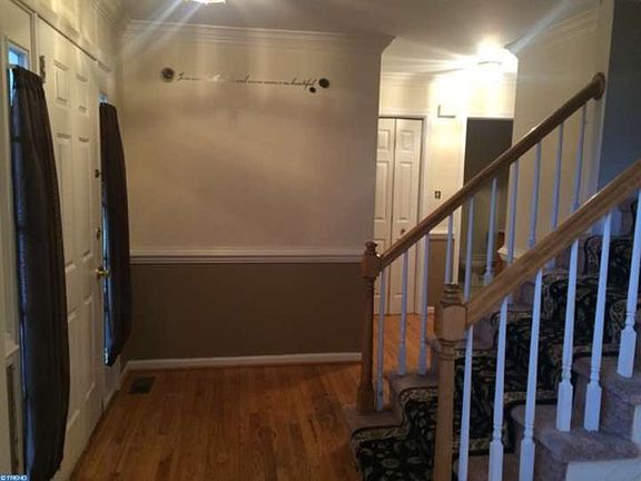 2nd image of 224 E Flagstone Dr